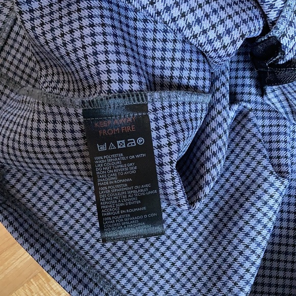 Urban Outfitters black & blue plaid mini skirt — size Small - Picture 7 of 8